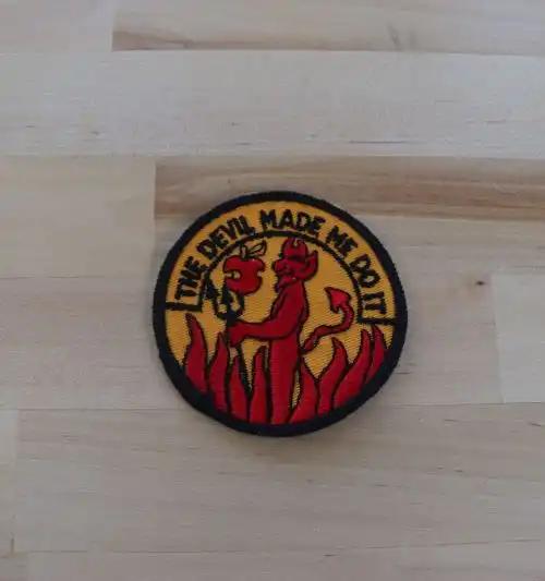 THE DEVIL MADE ME DO IT PATCH 1970s VINTAGE MINT RETRO ITEM UNIQUE NOS relic has been stored safely away for decades and measuring approximately 3 inches circle