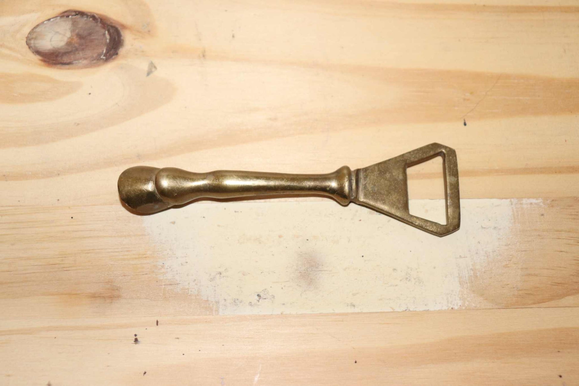Vintage Brass Horse Hoof Bottle Opener measures approximately 1 1/4 inch x 5 1/4 inches.  Unique collectible, rare and in excellent condition