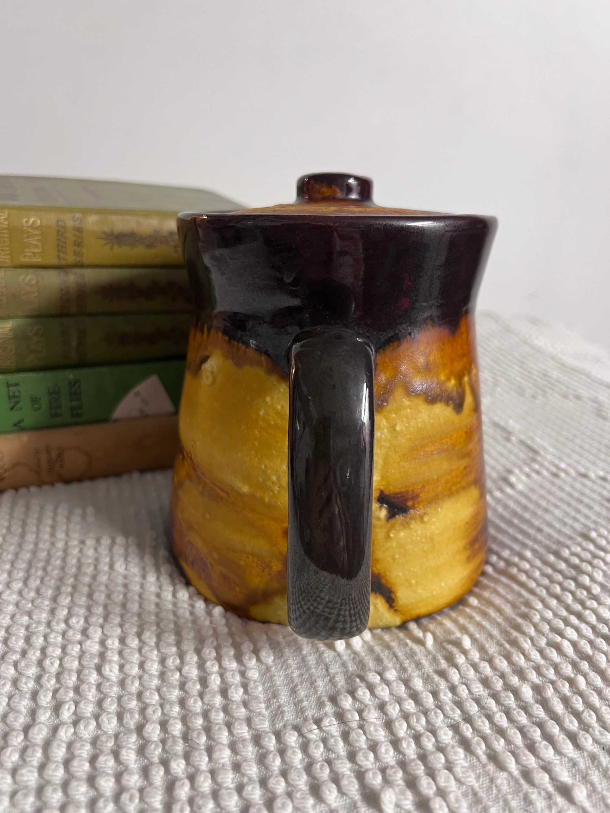 Vintage Laurentian Pottery Canadian Teapot with lid.  This is a great find!  Vintage piece from the 70's, a collectible item of Canadian pottery