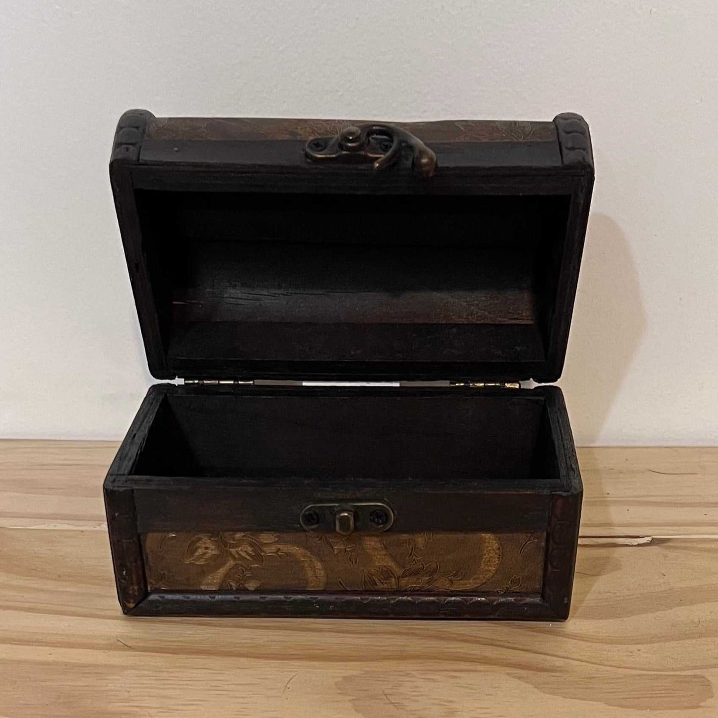 Antique Style Wooden Trunk Chest